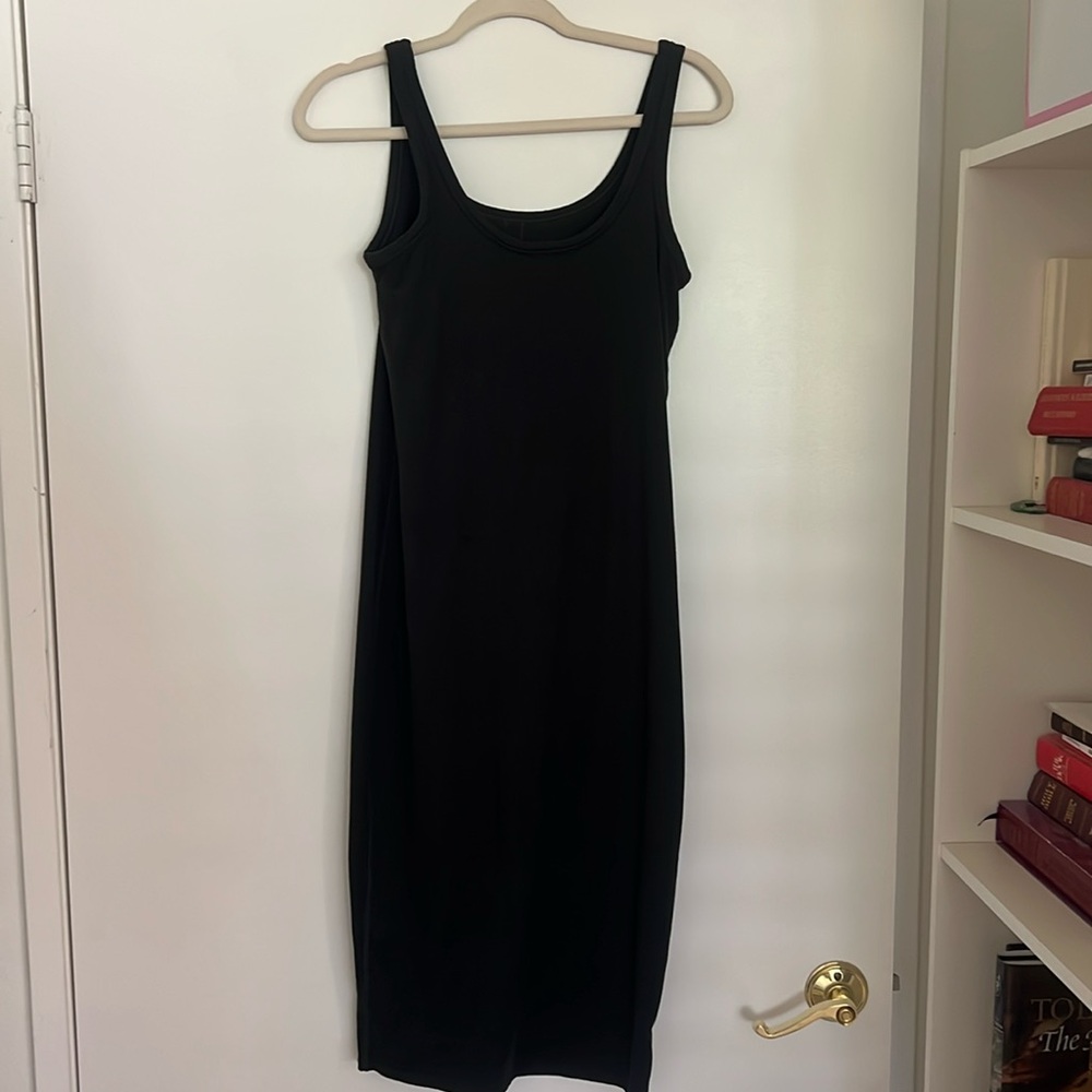 Vuori Halo Essential Dress
